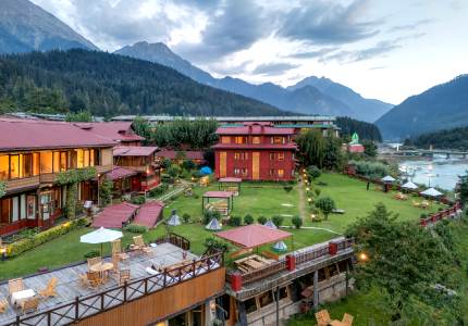 Kashmir Lakes & Valleys Tour