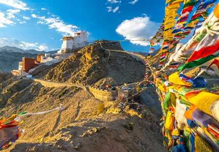 Journey Beyond The Clouds: Ladakh